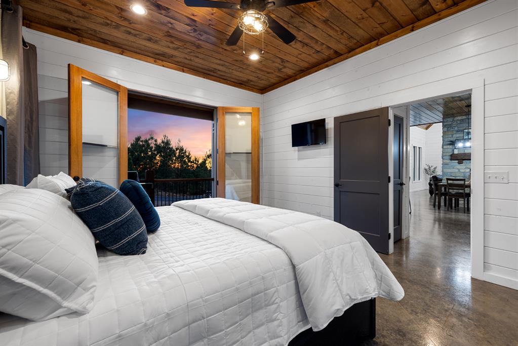 32 Scarlet Oak Trail