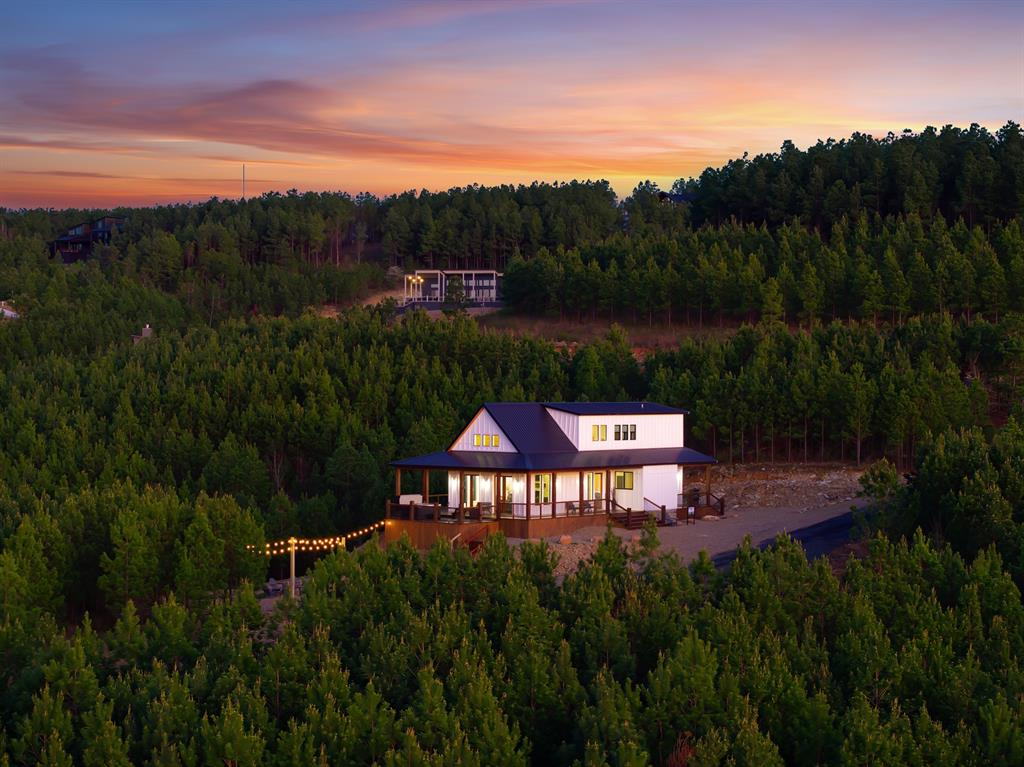 32 Scarlet Oak Trail