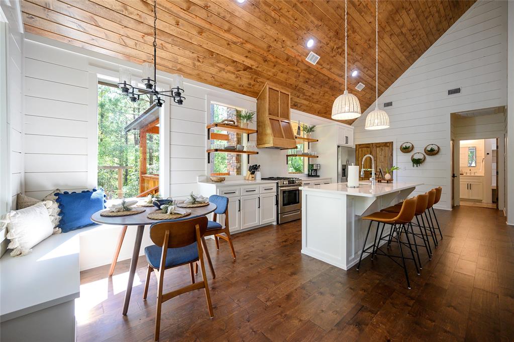 118 Jericho Road