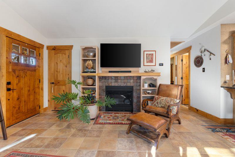 663 Chinook Road