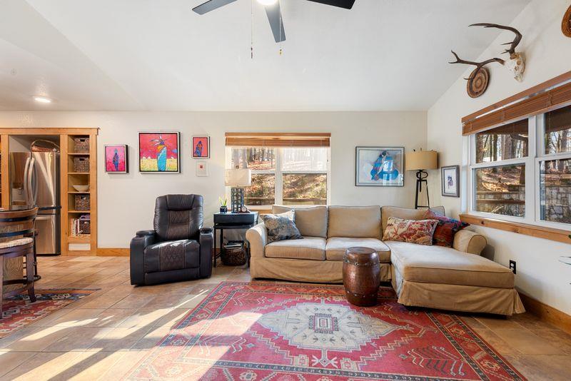 663 Chinook Road