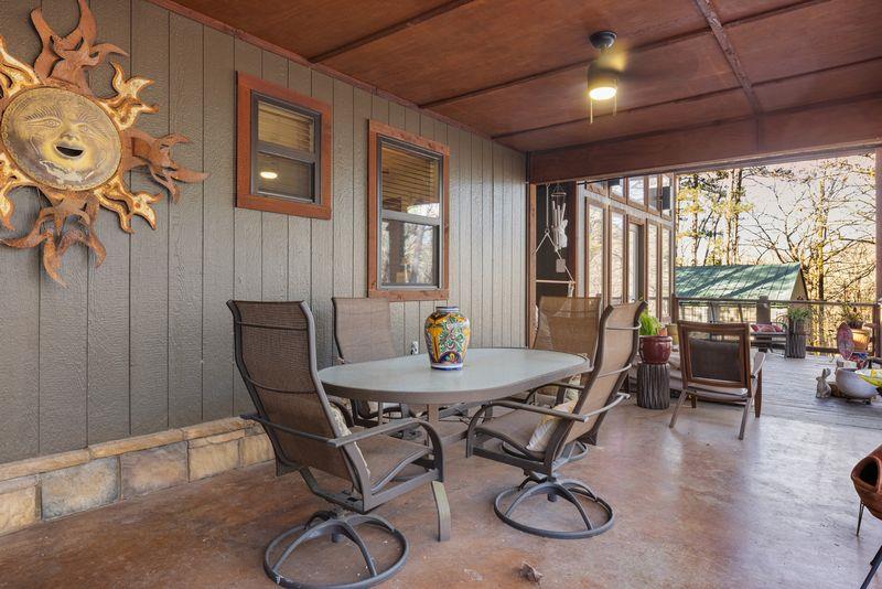 663 Chinook Road