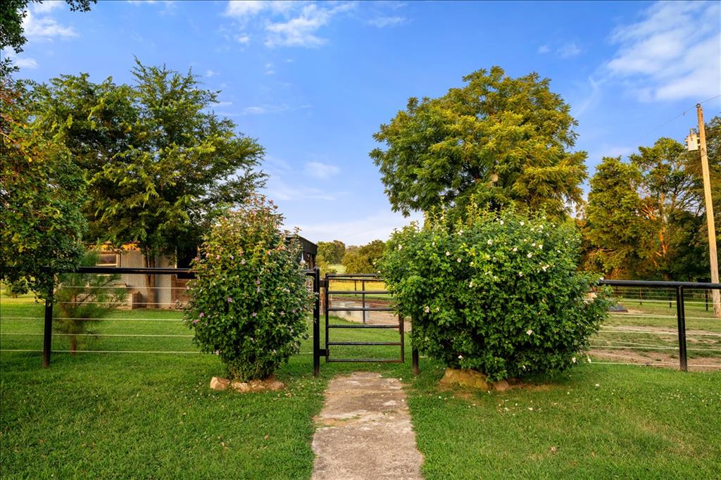 1274 W Walden Road