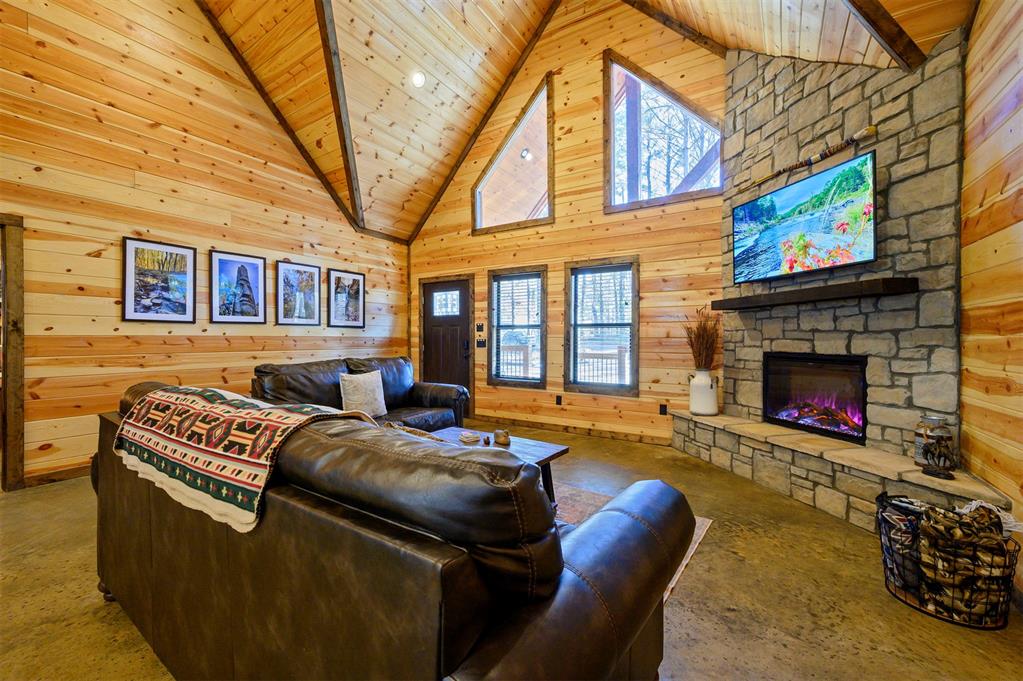 121 Ironwood Road