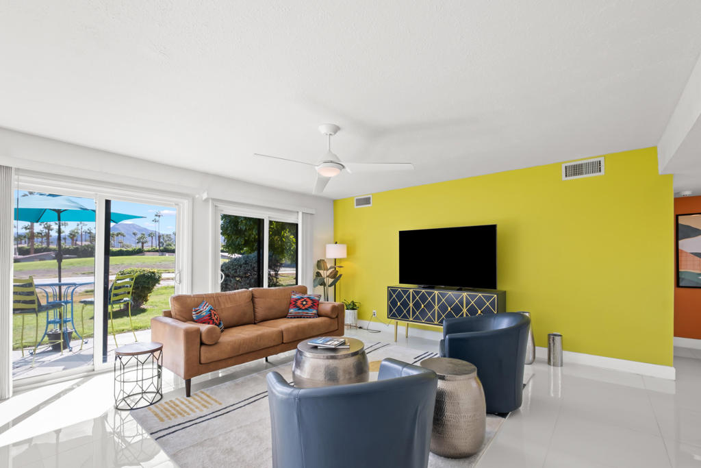 68373 Calle Barcelona