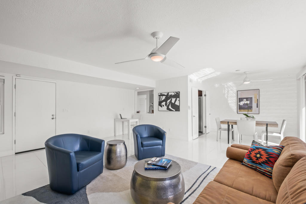 68373 Calle Barcelona