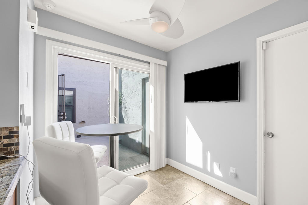 68373 Calle Barcelona