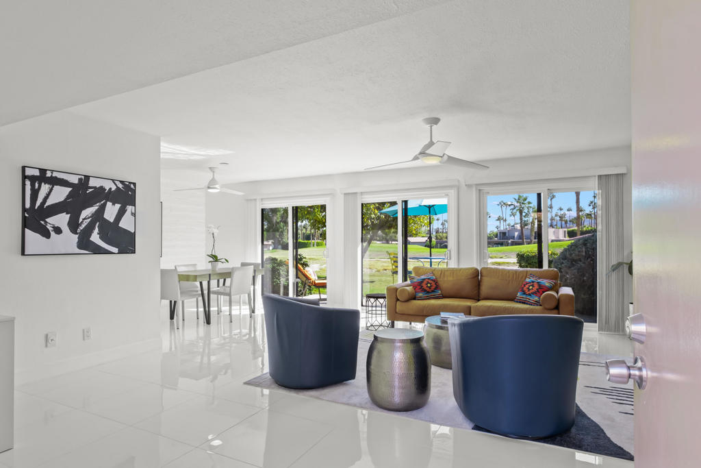 68373 Calle Barcelona