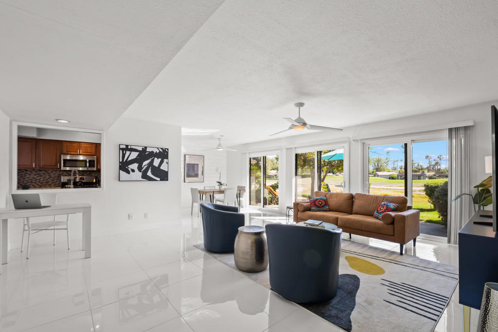 68373 Calle Barcelona