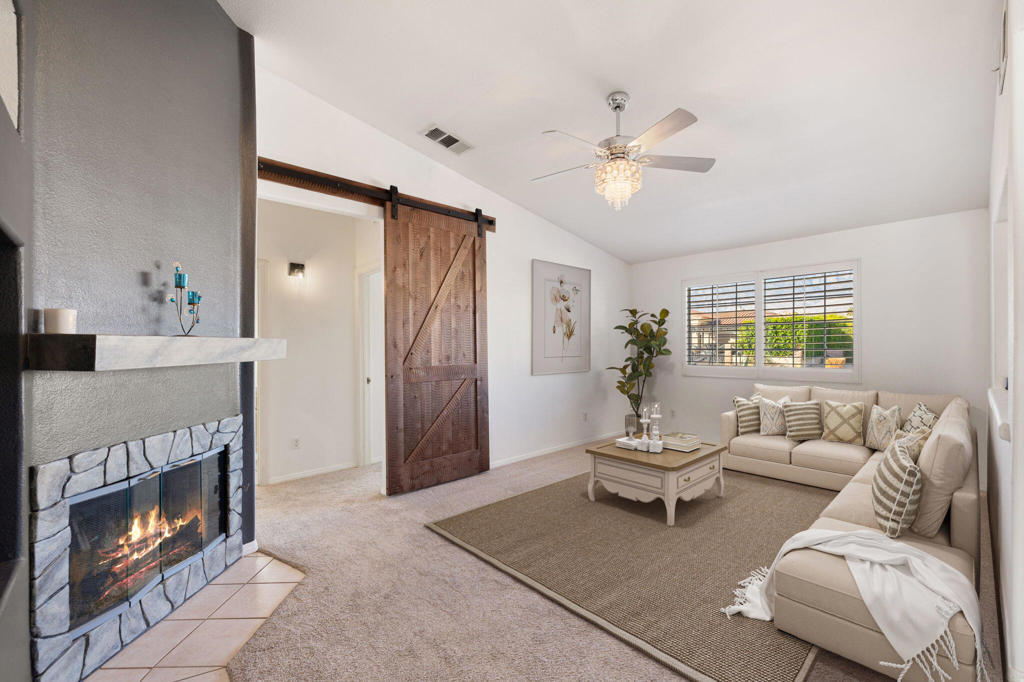 30700 Avenida Del Padre