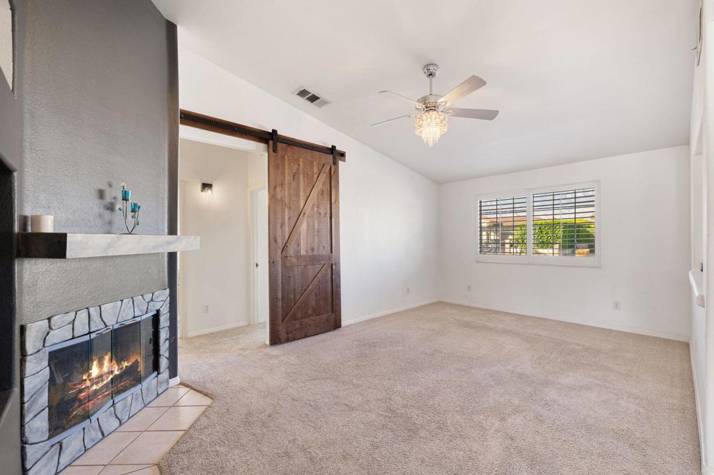 30700 Avenida Del Padre