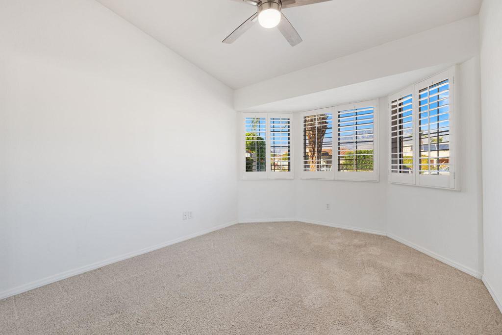 30700 Avenida Del Padre