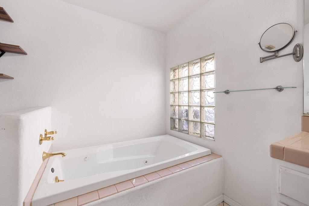 30700 Avenida Del Padre