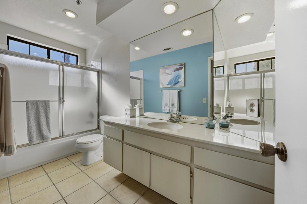 68035 Lakeland Drive