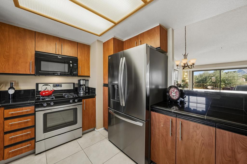 68035 Lakeland Drive