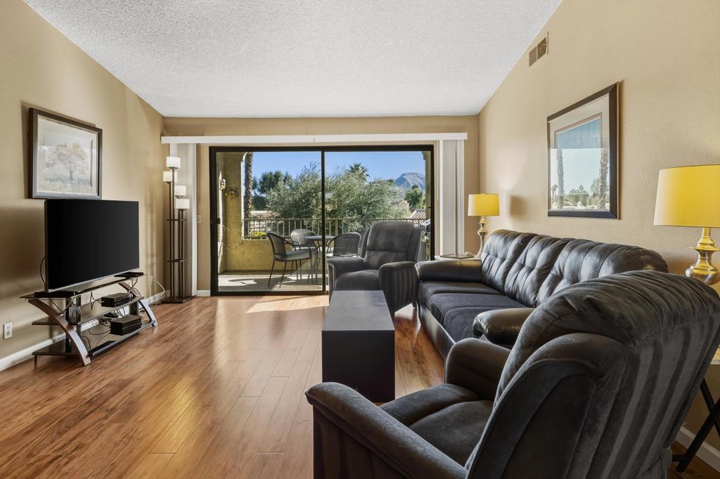 68035 Lakeland Drive