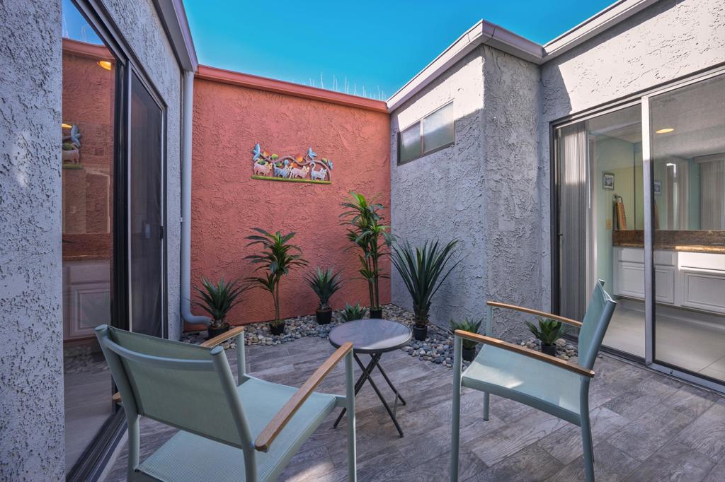 2821 Calle Arandas