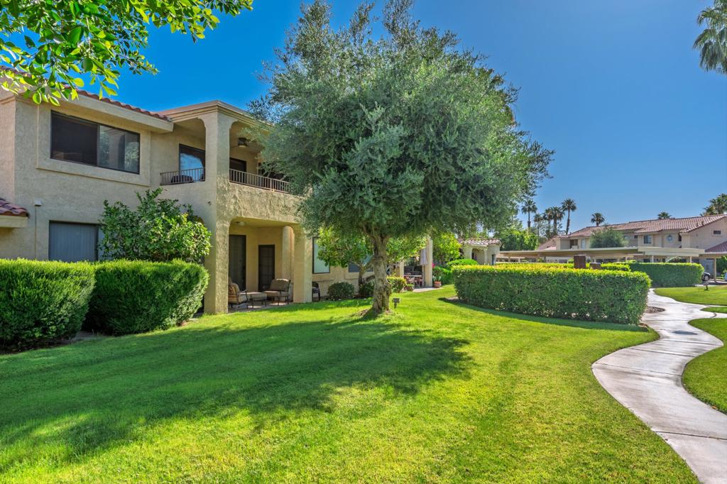 68117 Lakeland Drive