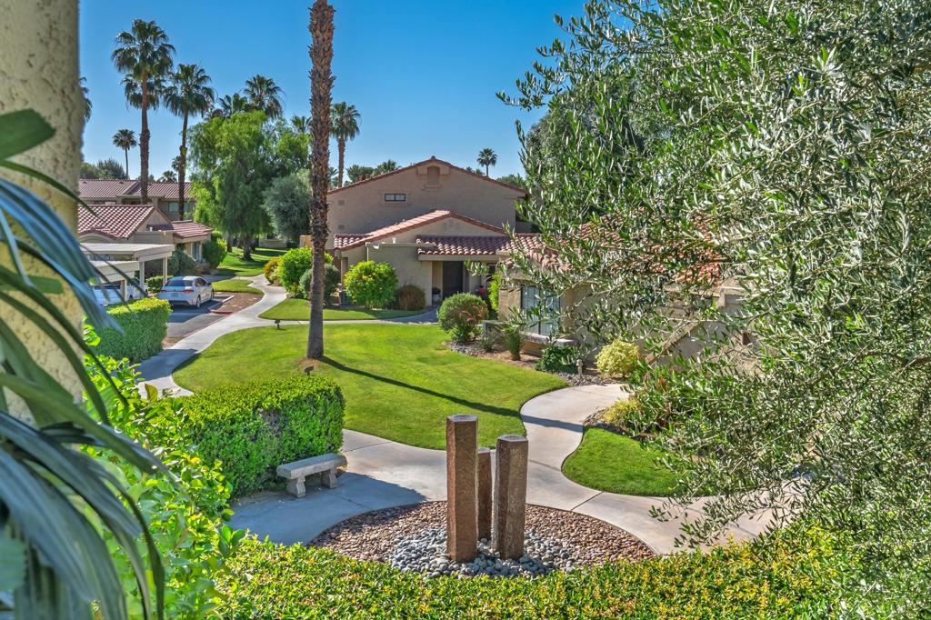 68117 Lakeland Drive