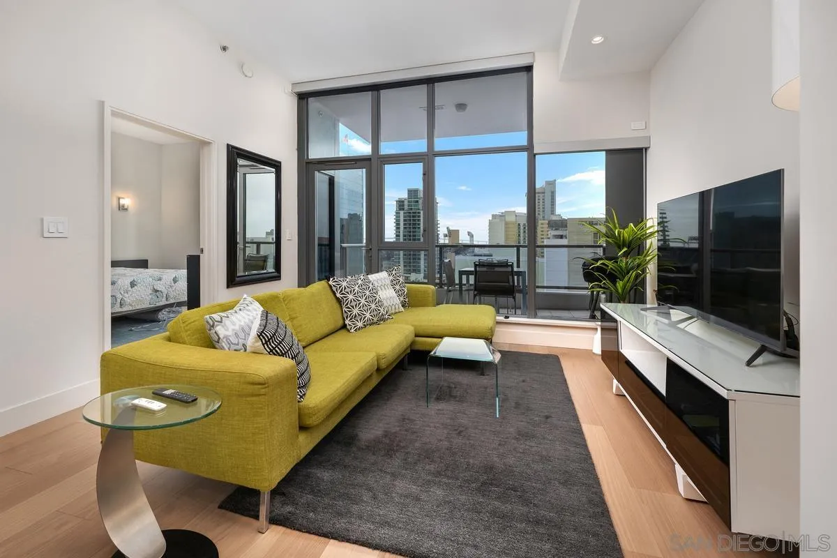 575 6th Ave Unit 1105