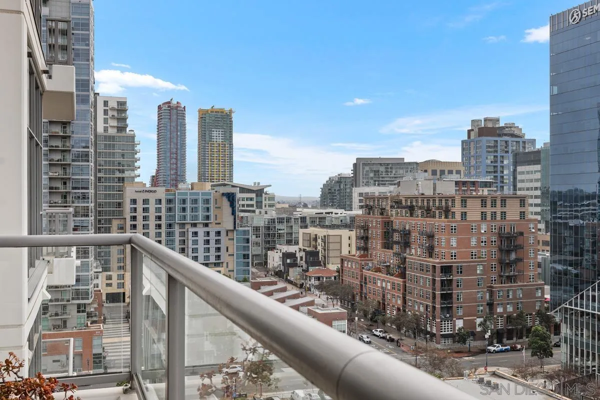 575 6th Ave Unit 1105