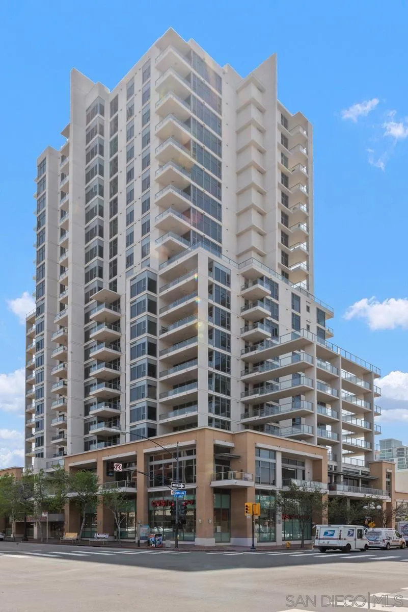 575 6th Ave Unit 1105