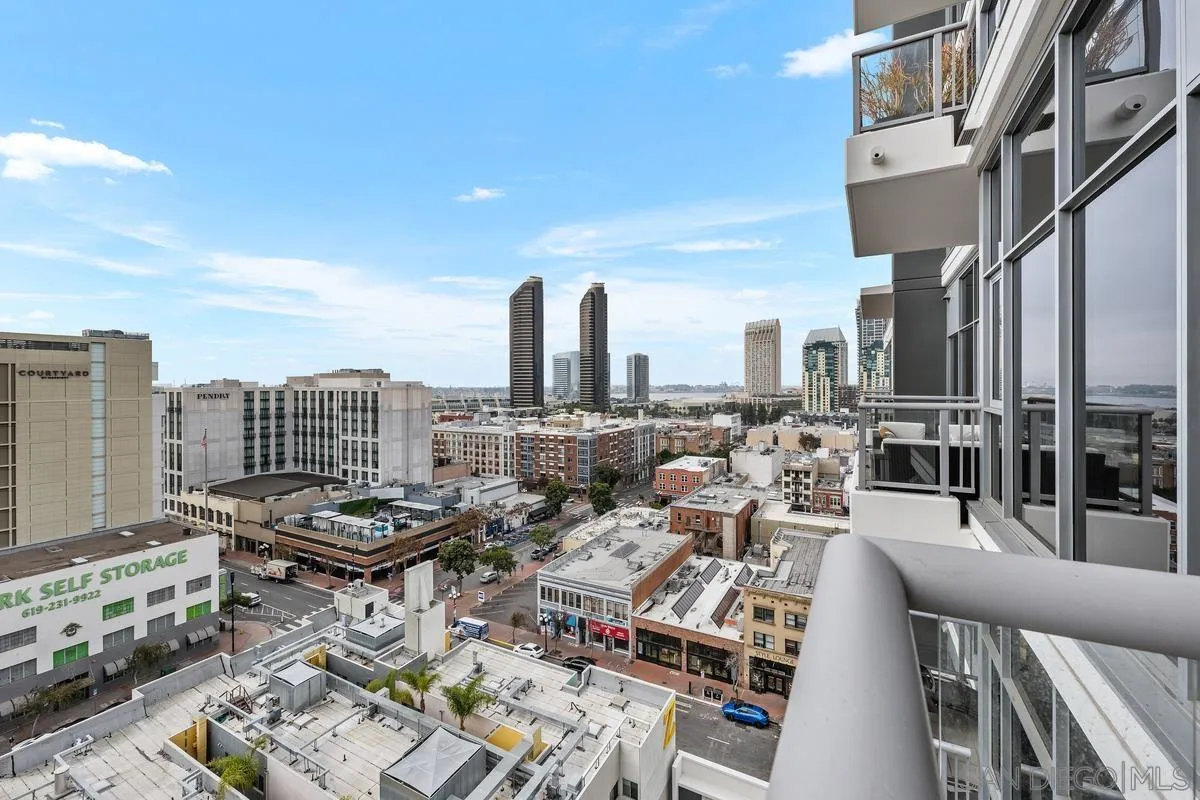 575 6th Ave Unit 1105