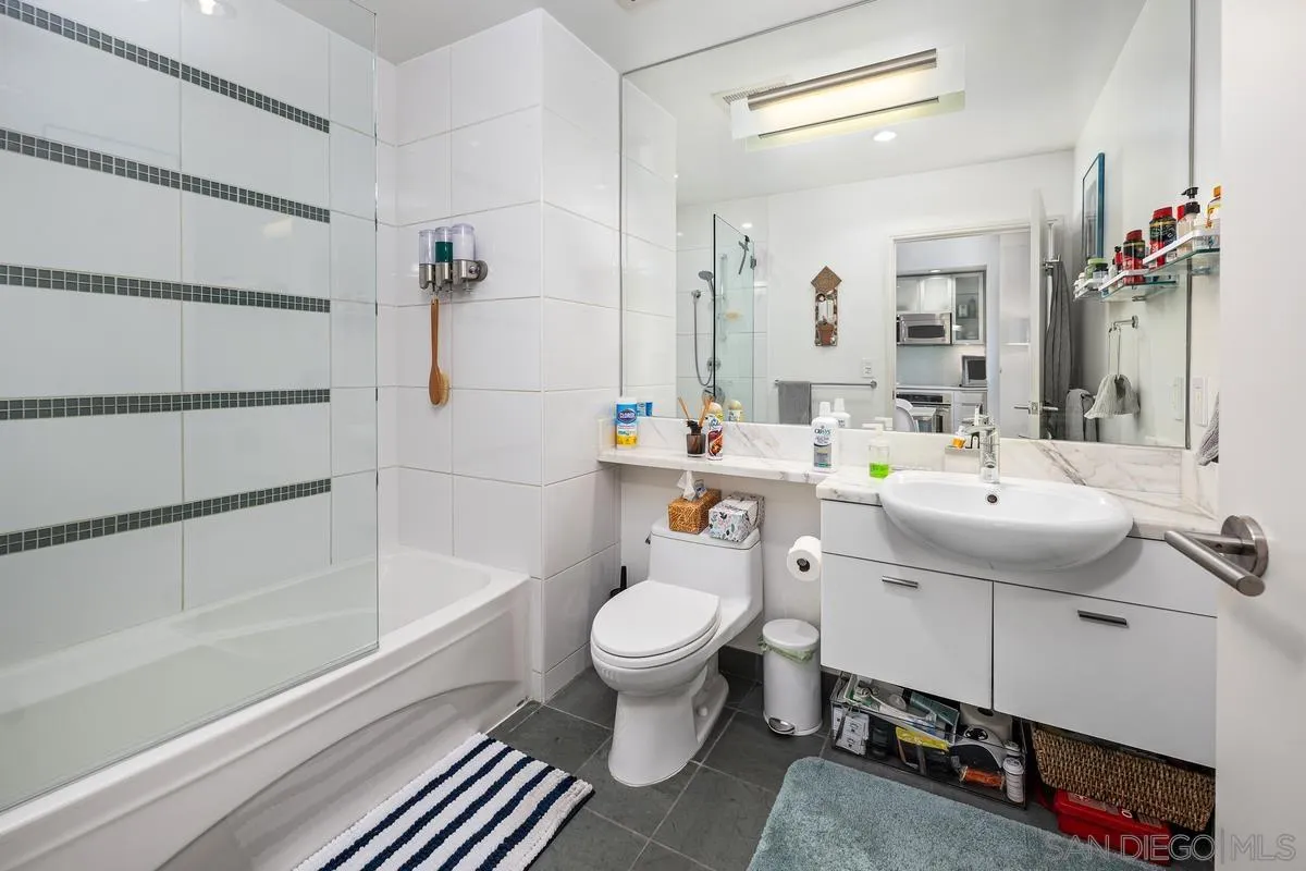 575 6th Ave Unit 1105