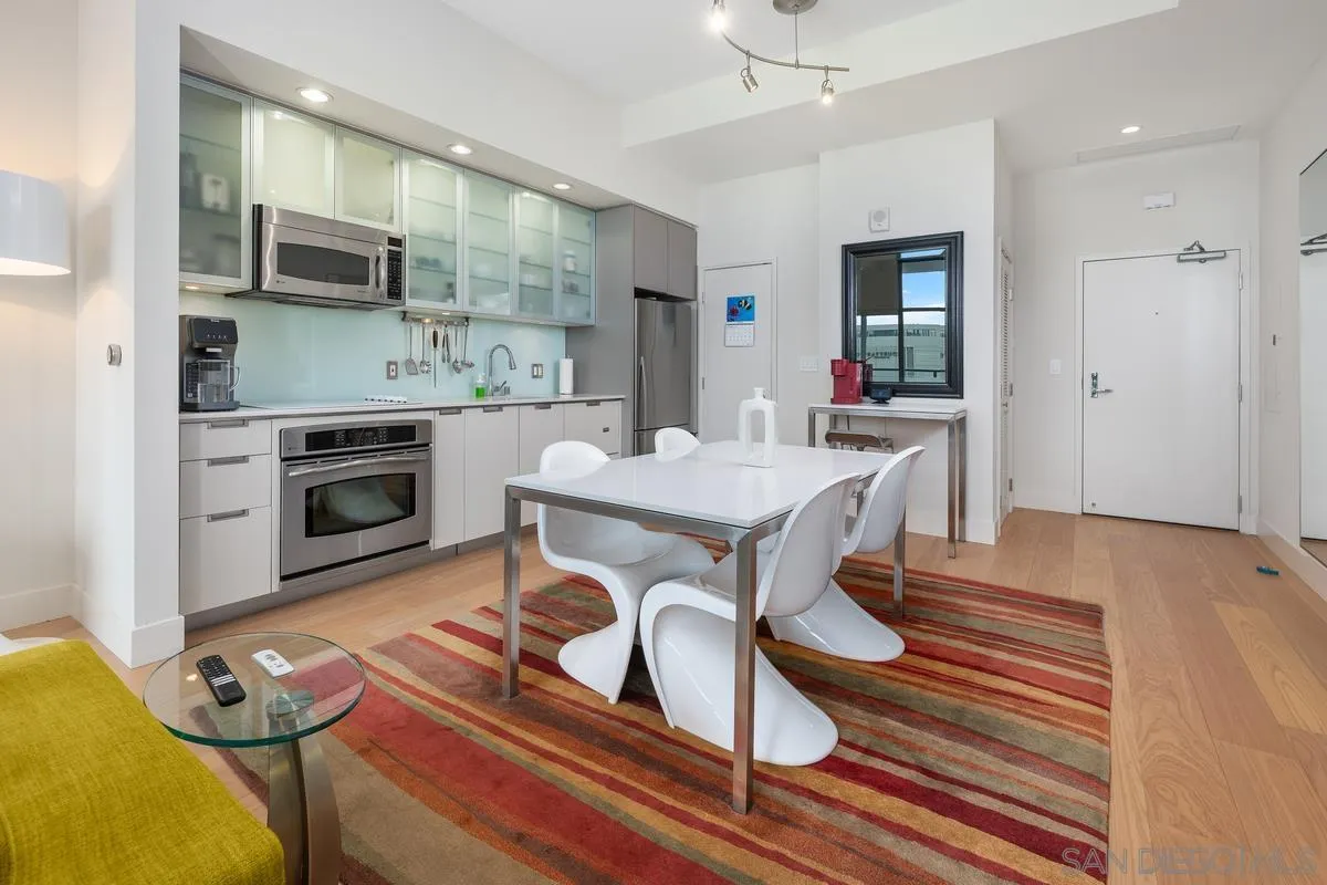 575 6th Ave Unit 1105