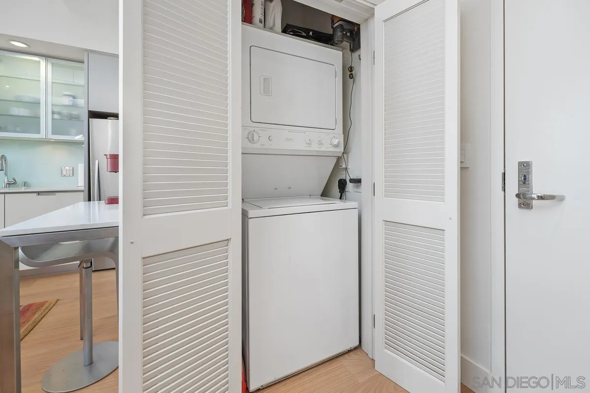 575 6th Ave Unit 1105
