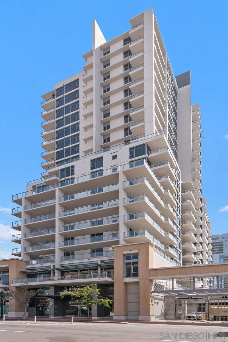 575 6th Ave Unit 1105