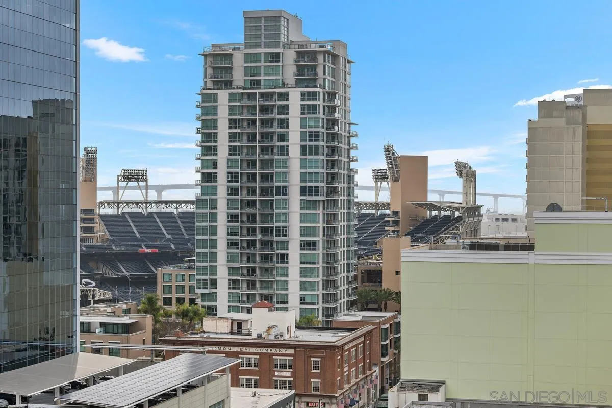 575 6th Ave Unit 1105