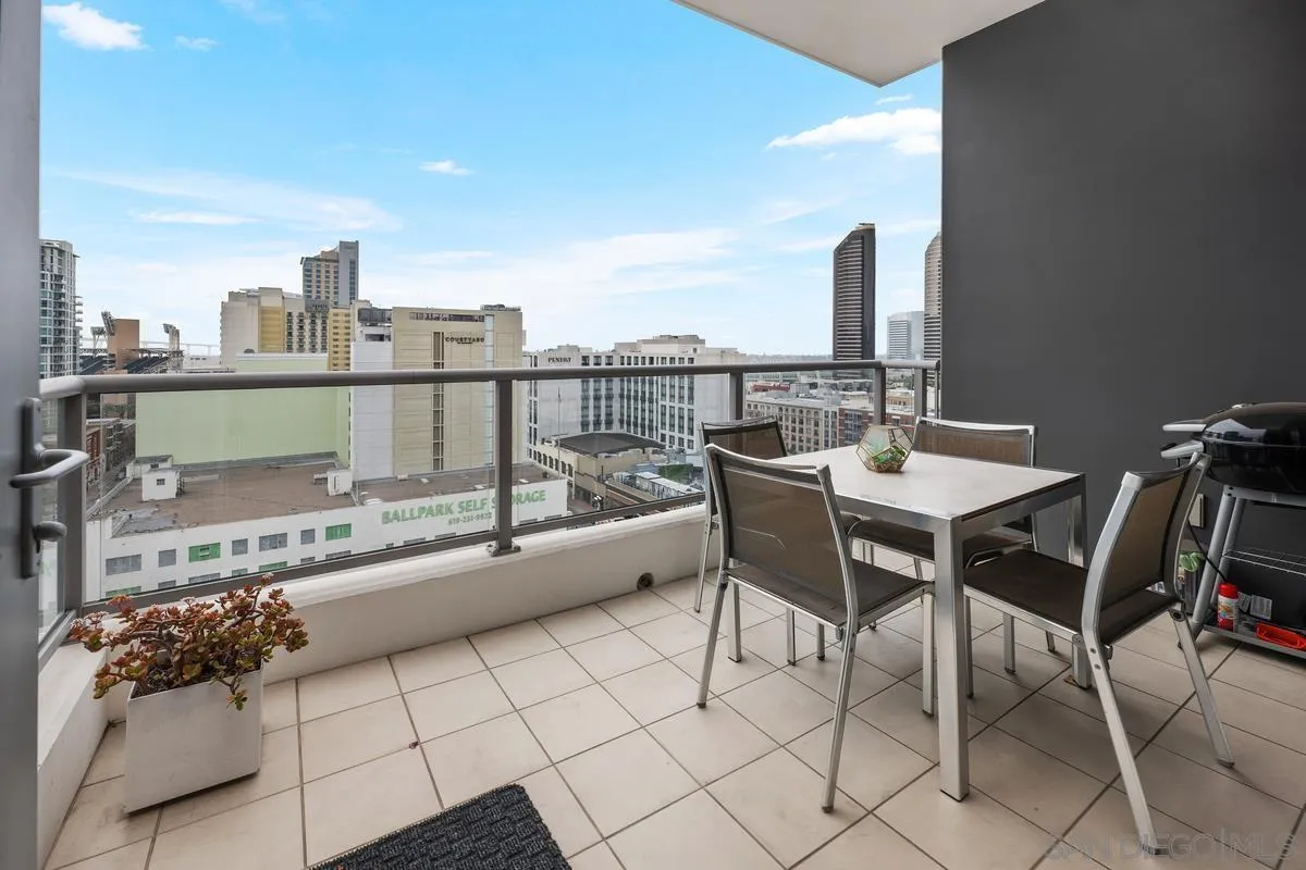 575 6th Ave Unit 1105