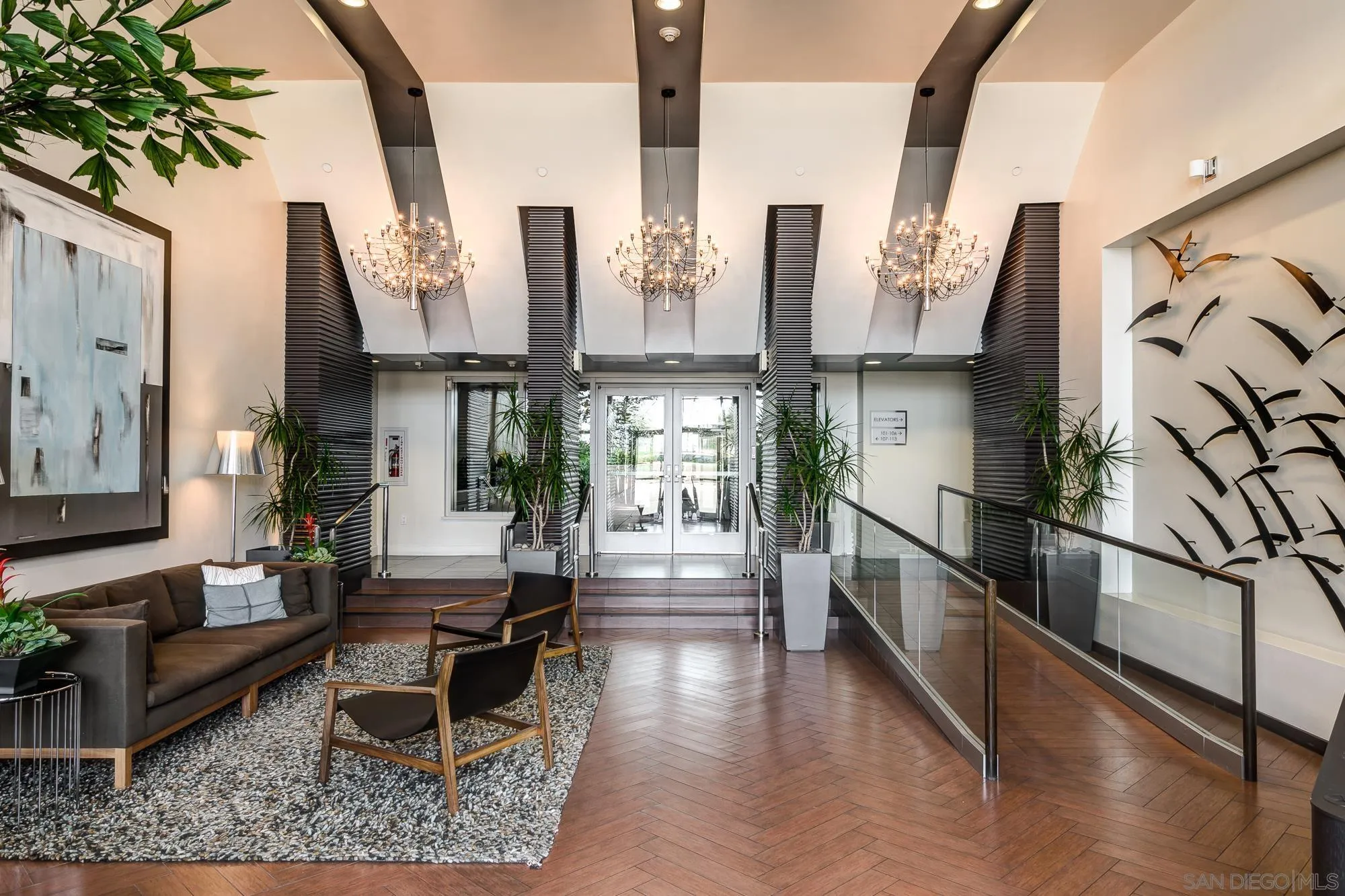 825 W Beech Street Unit 402