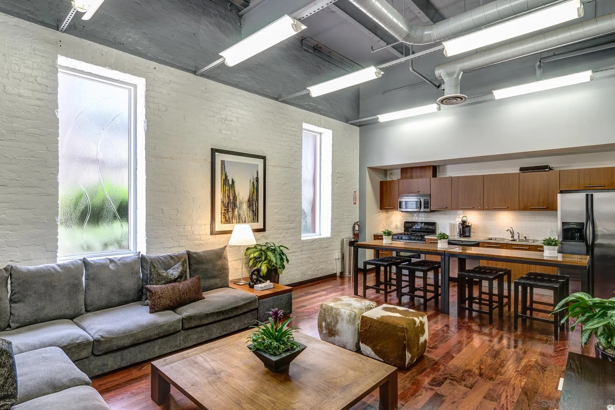 825 W Beech Street Unit 402