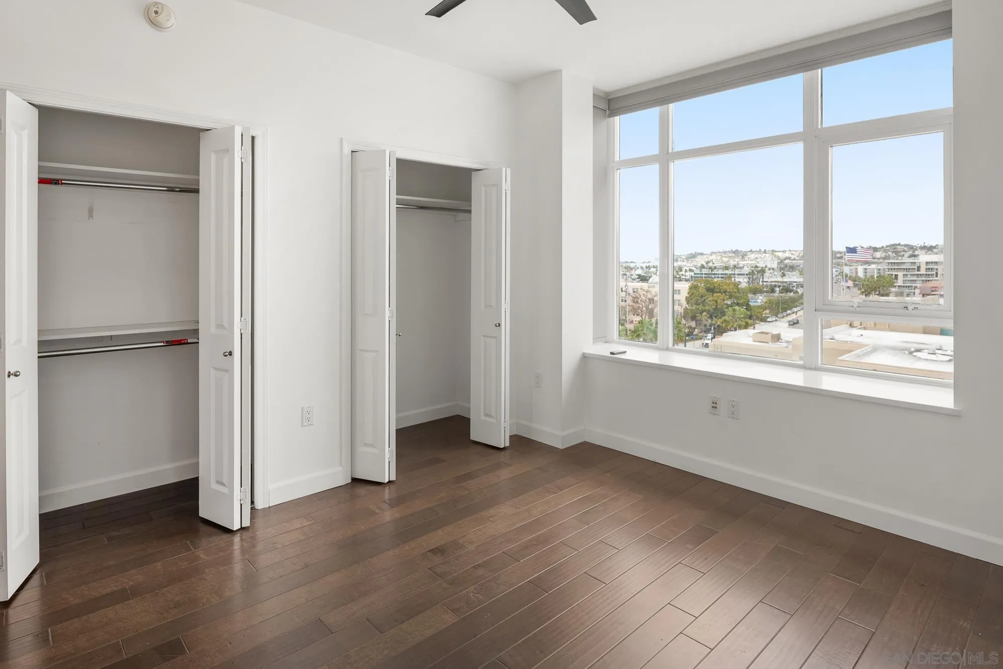 825 W Beech Street Unit 402