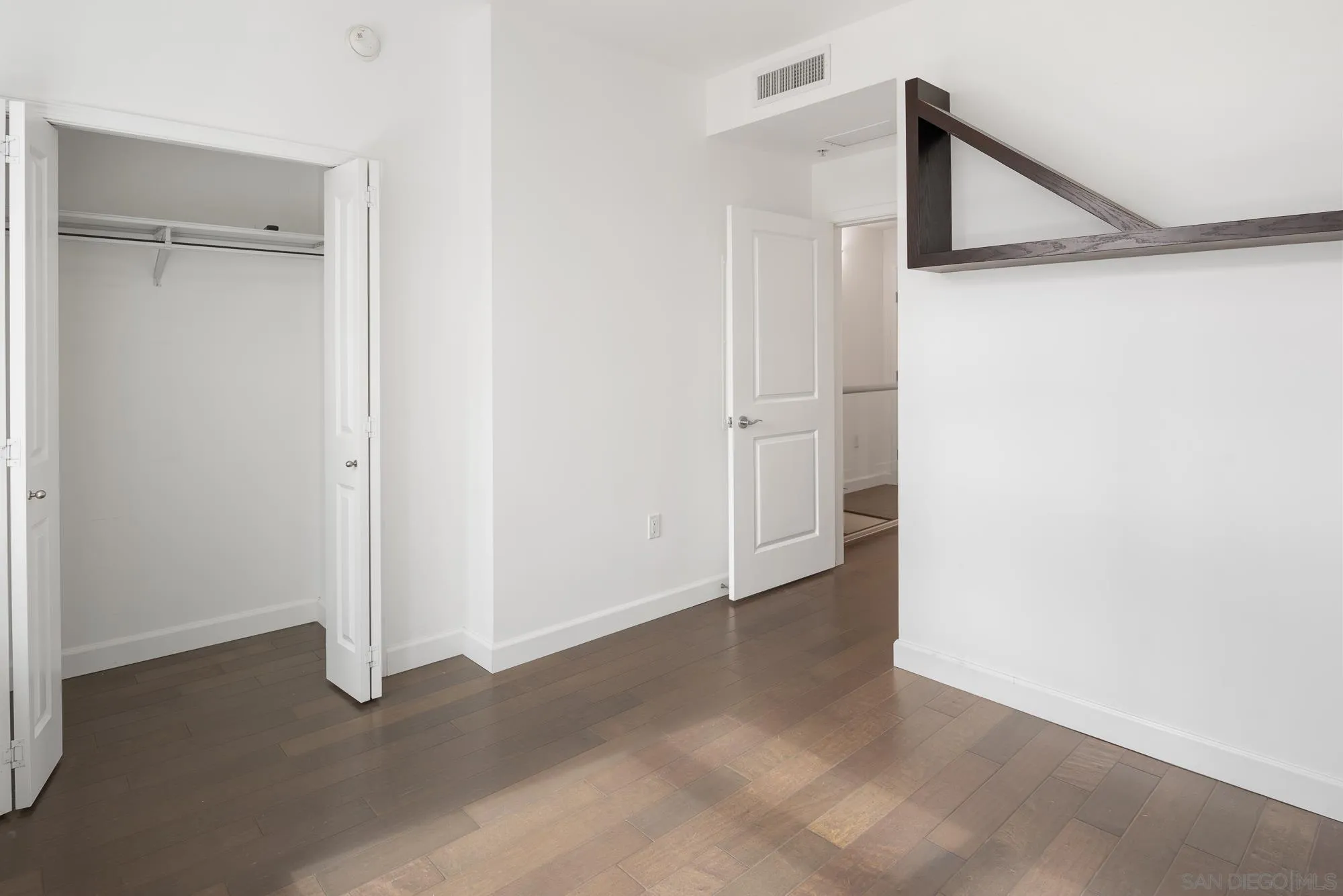 825 W Beech Street Unit 402