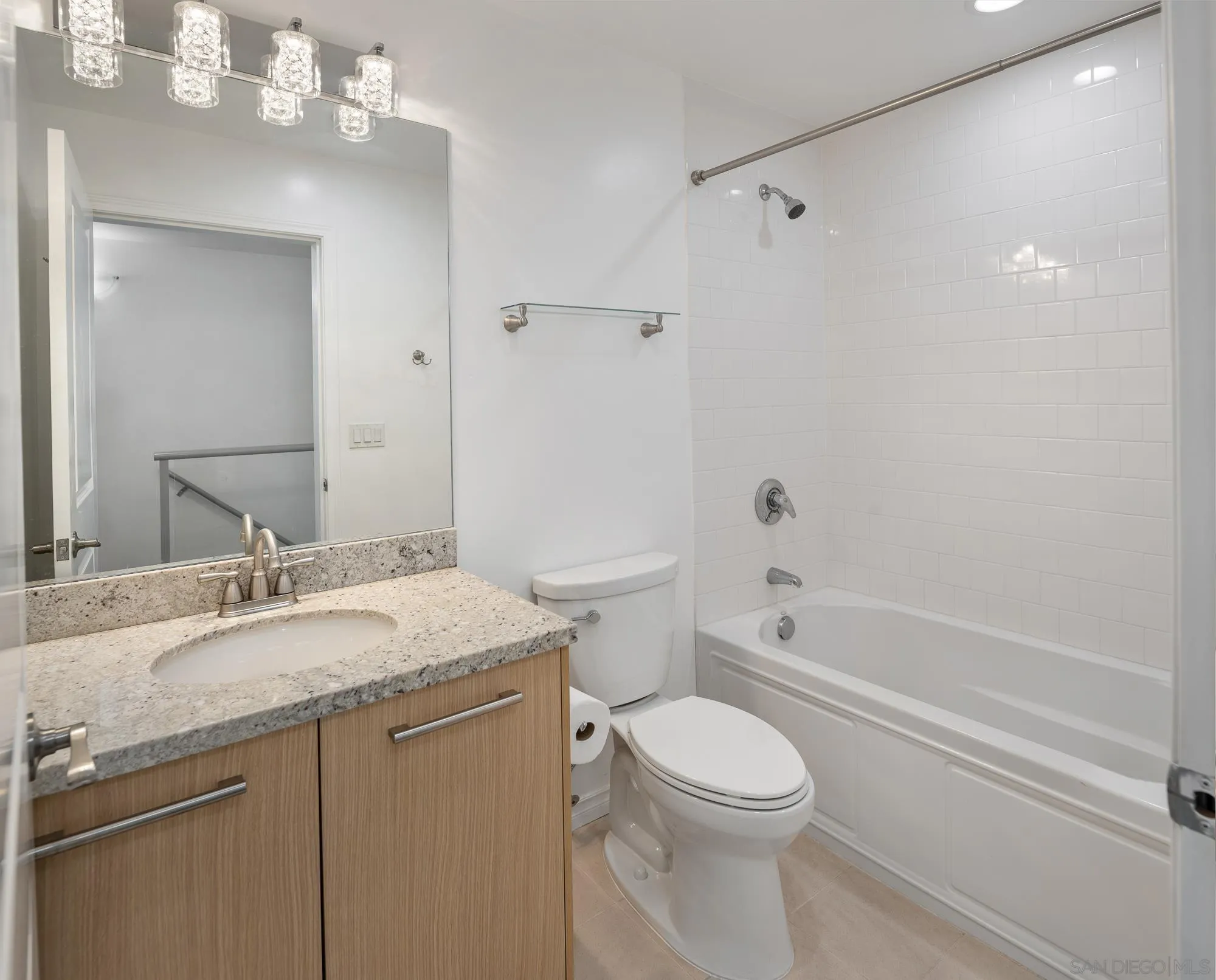825 W Beech Street Unit 402
