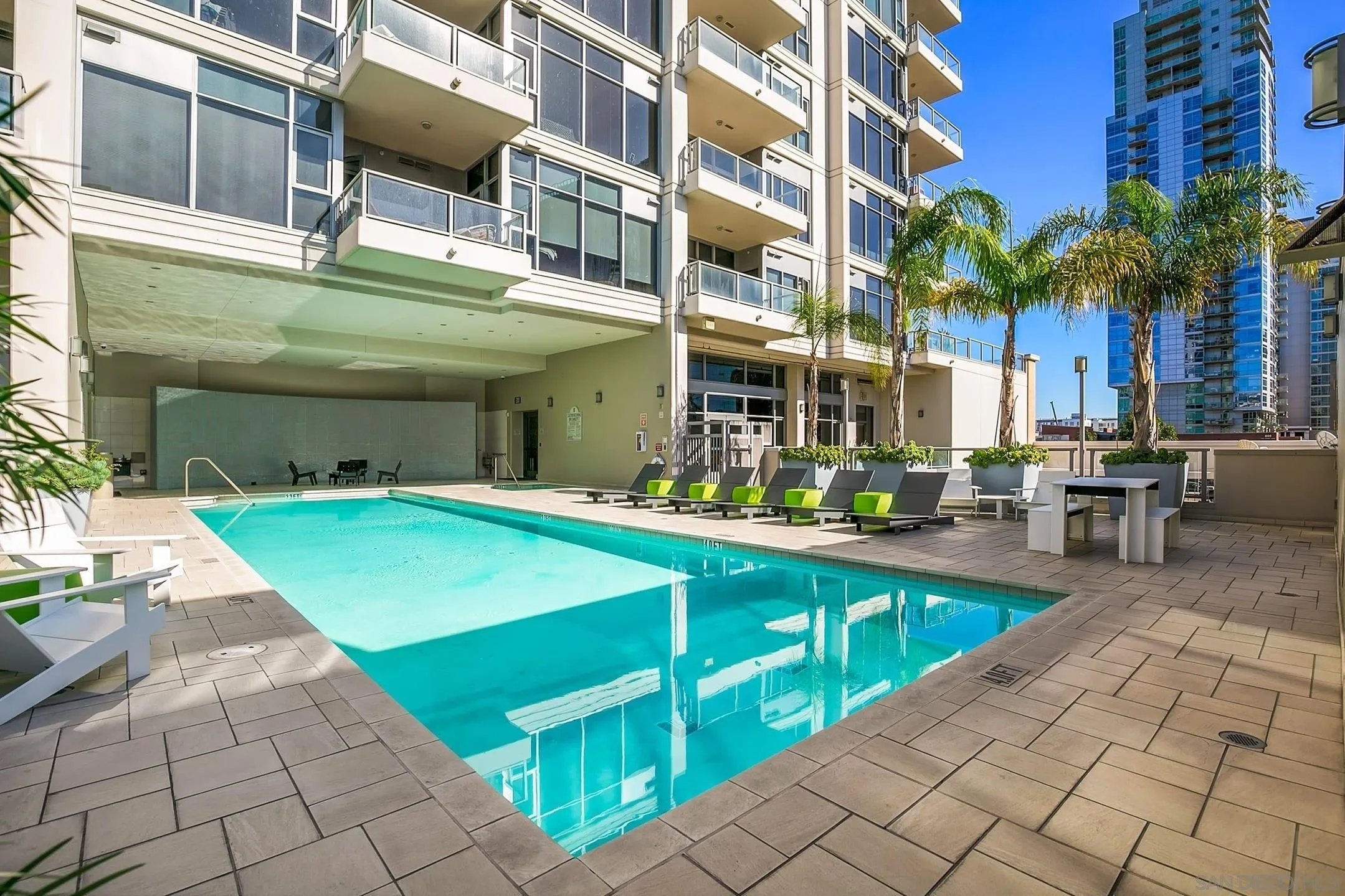 575 6th Ave Unit 1502