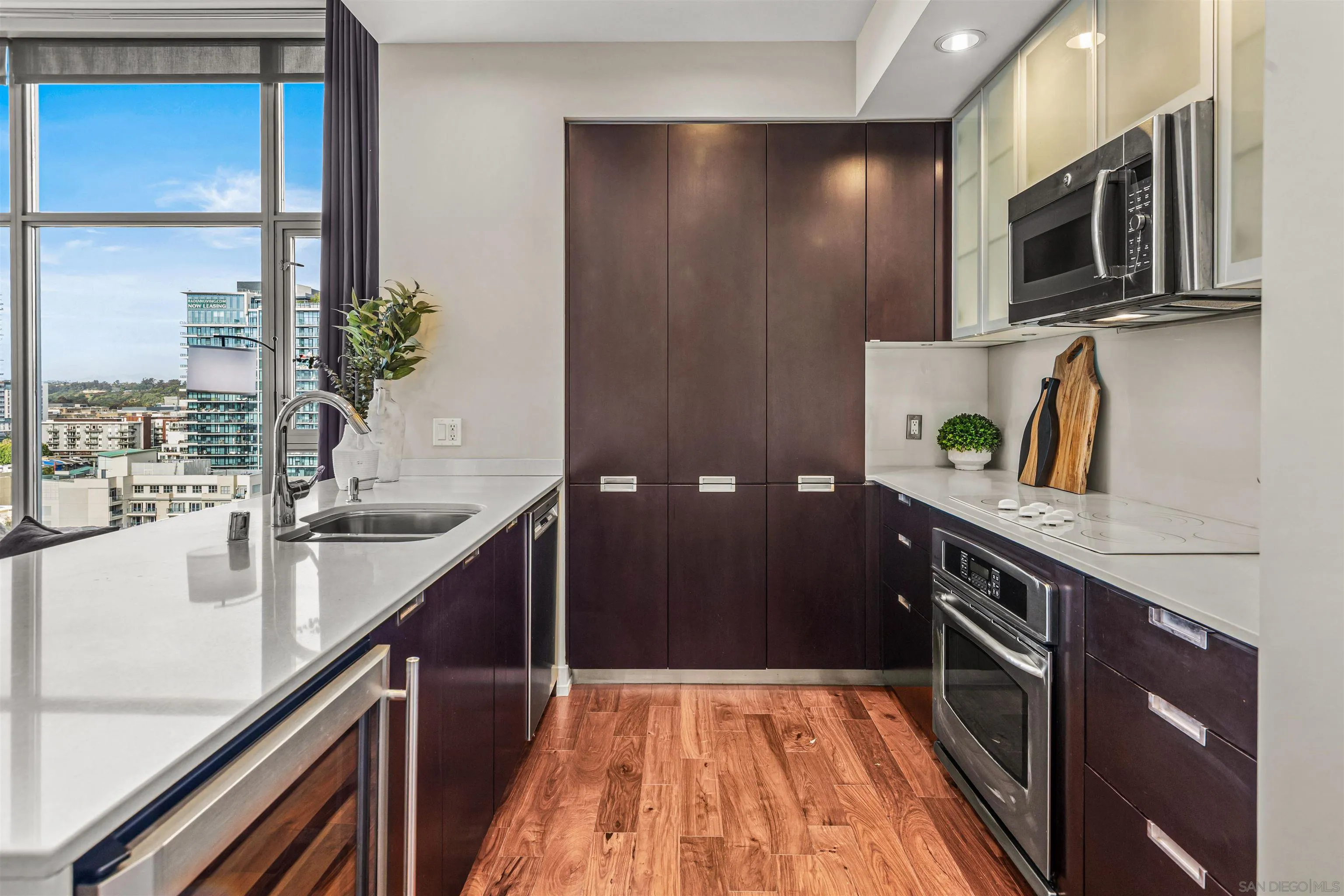 575 6th Ave Unit 1502
