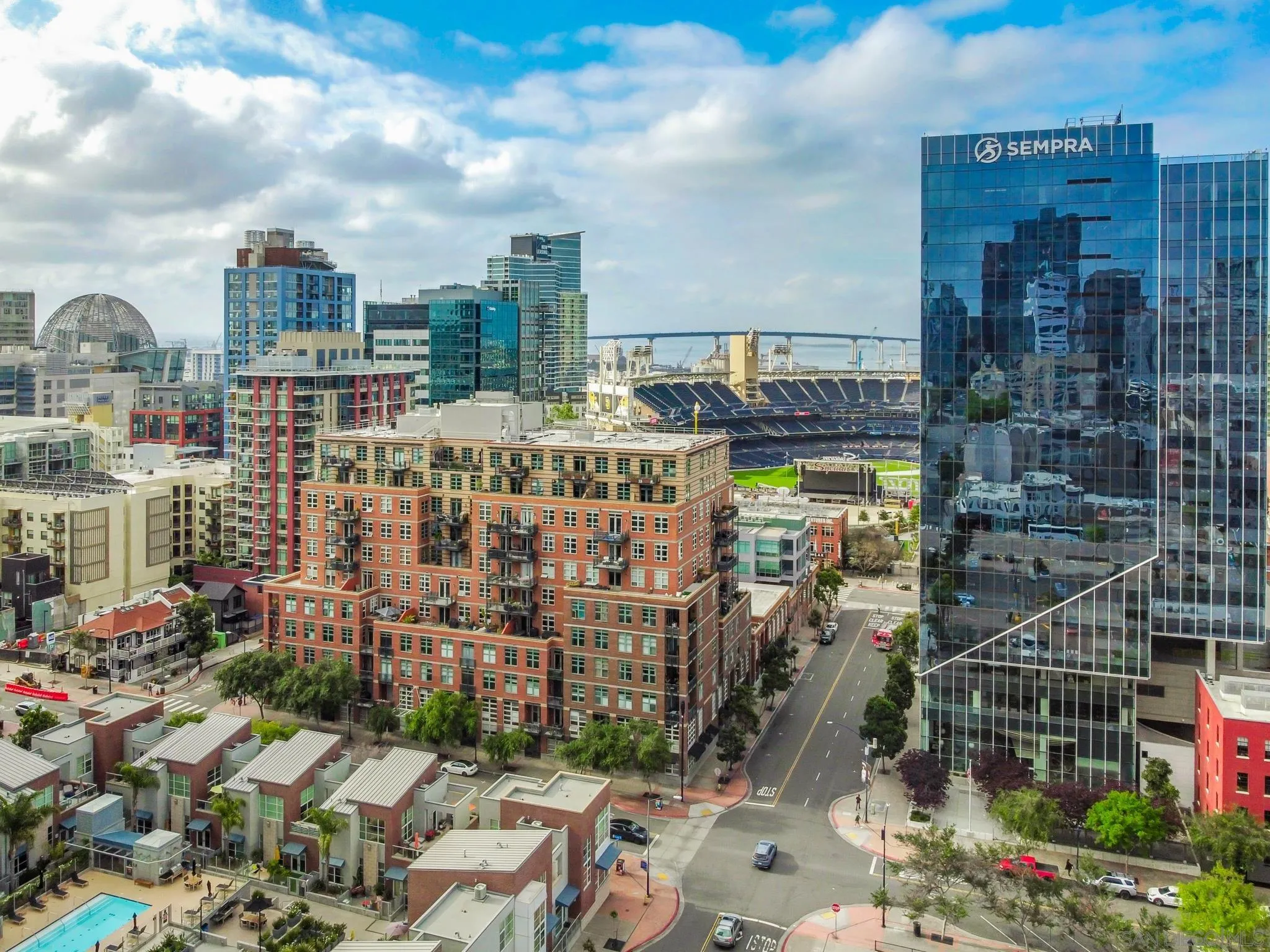575 6th Ave Unit 1502