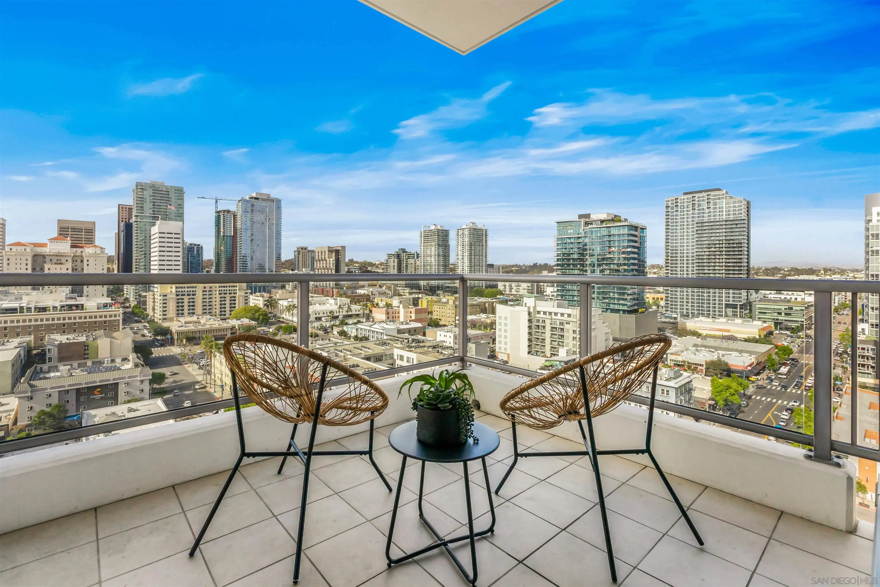 575 6th Ave Unit 1502