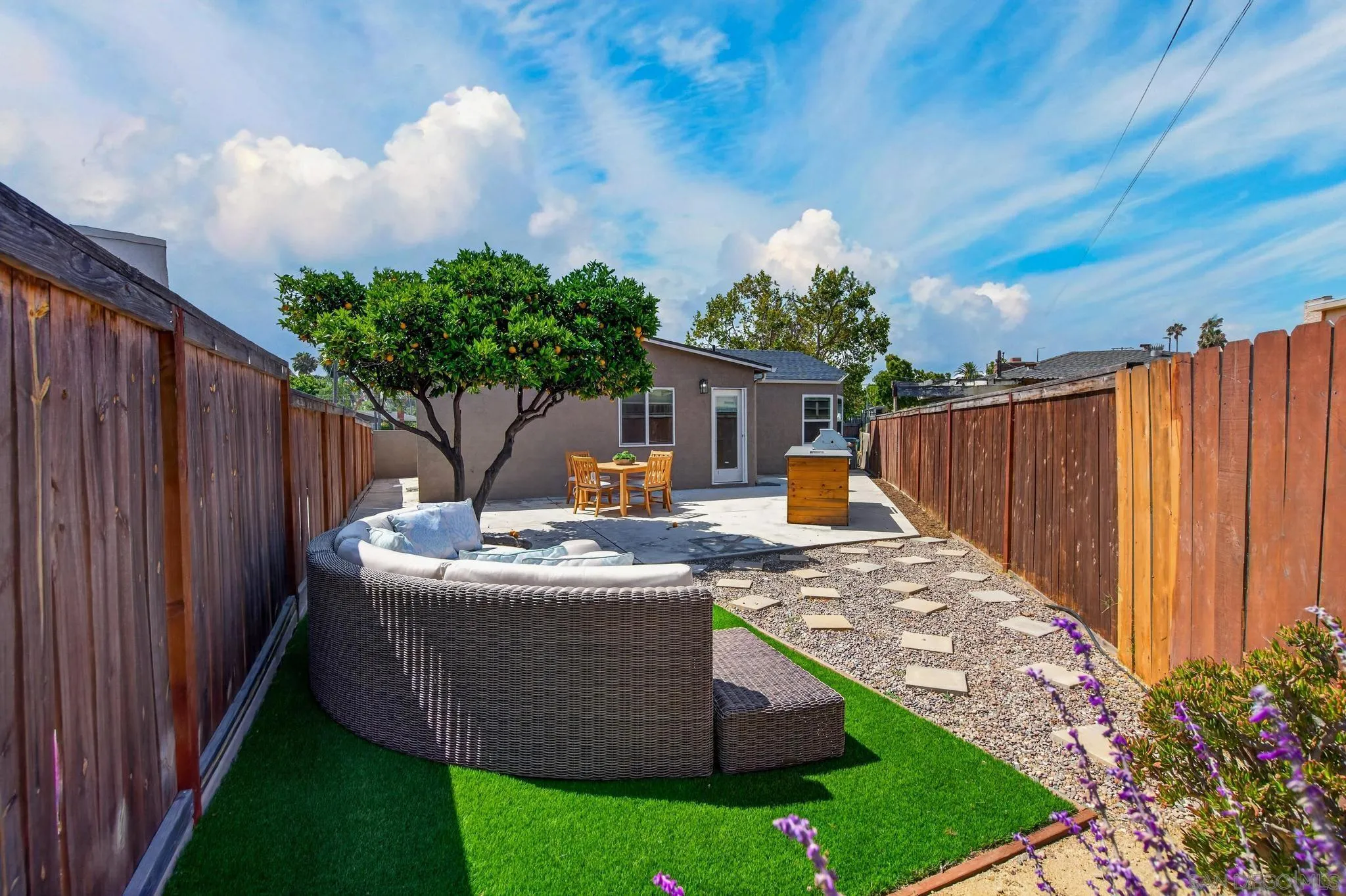4668 E Mountain View Drive
