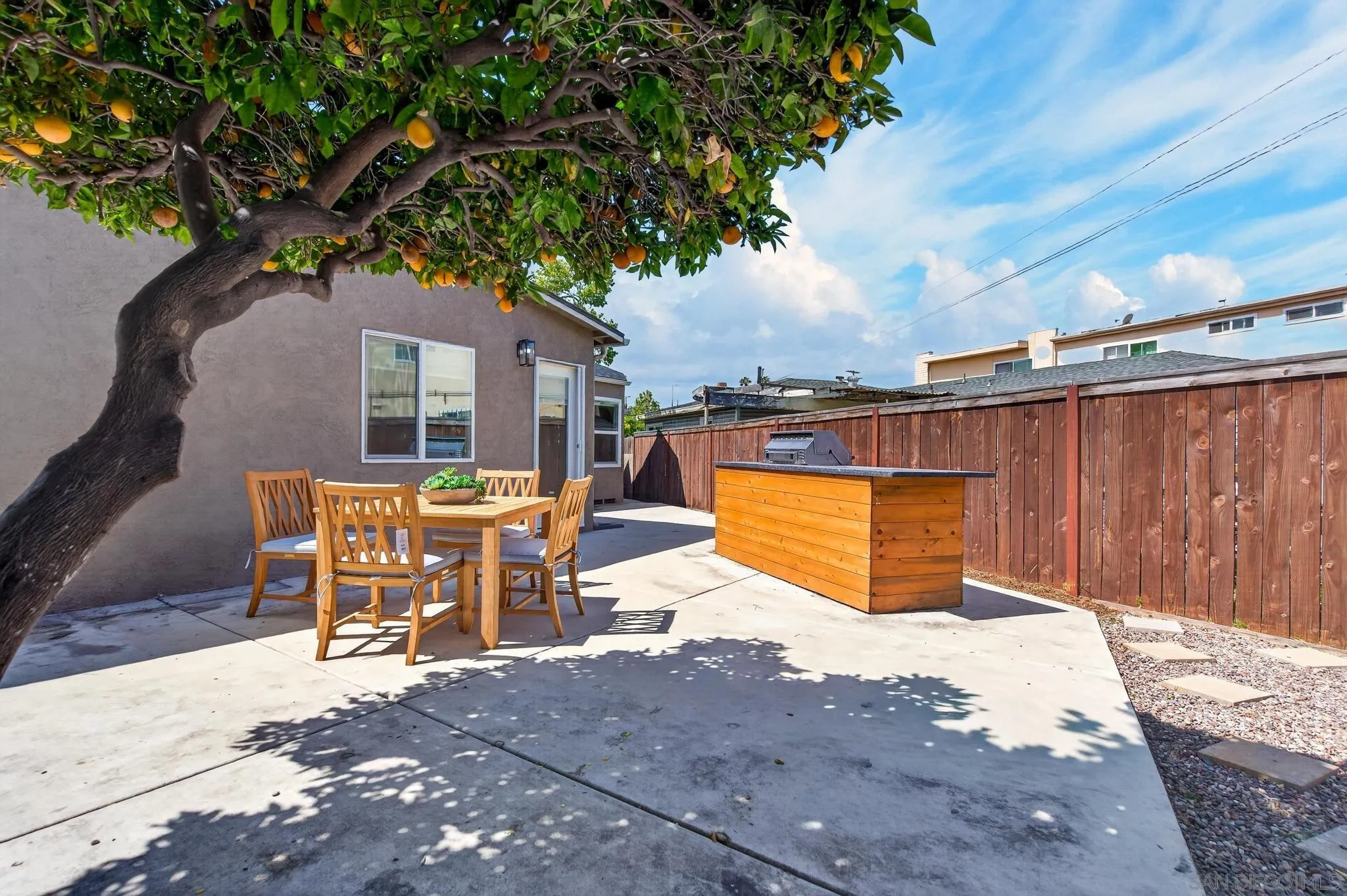 4668 E Mountain View Drive