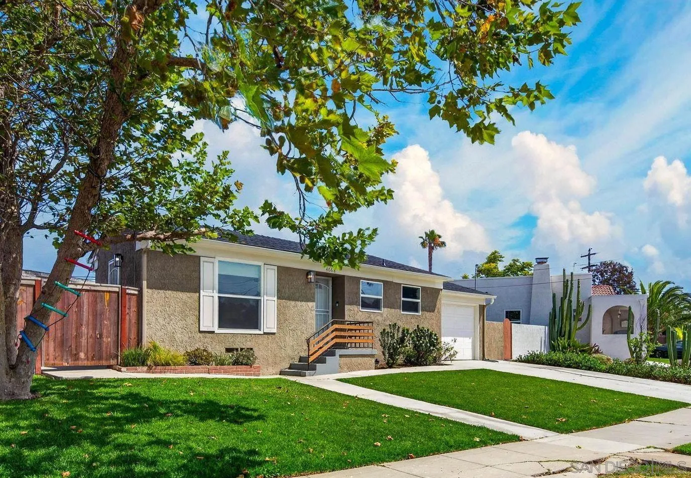 4668 E Mountain View Drive
