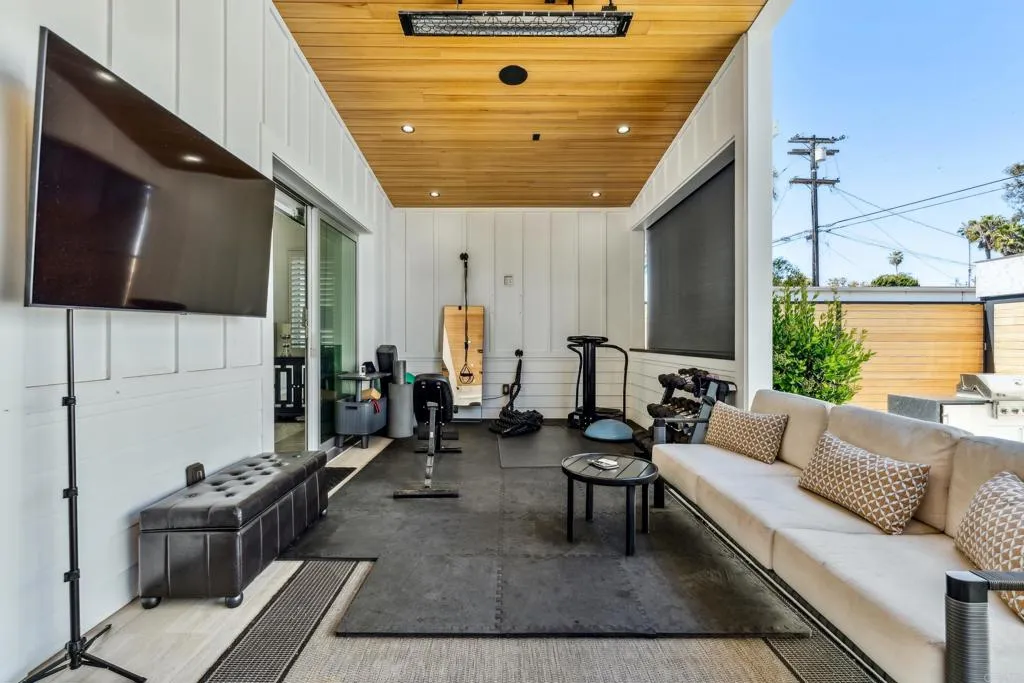 4230 Orchard Avenue