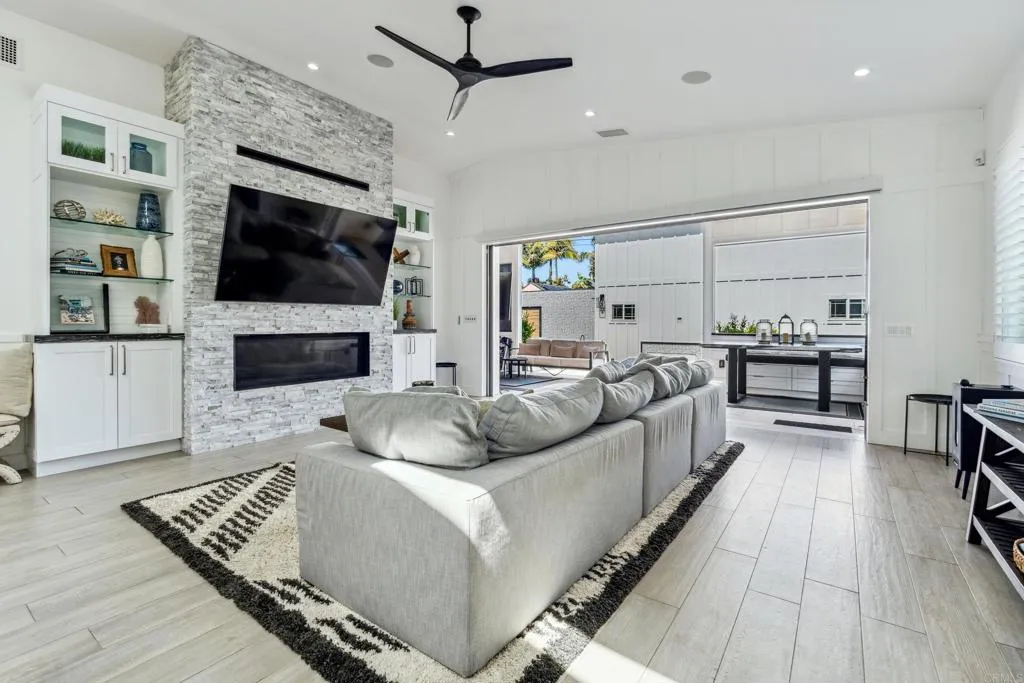 4230 Orchard Avenue