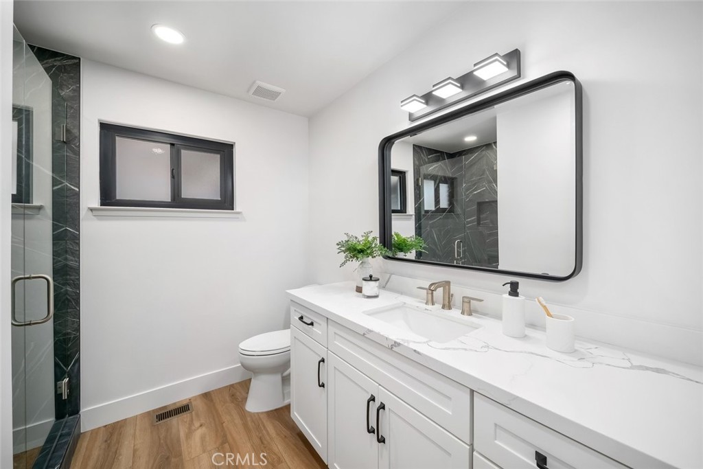 1027 Acorn Drive