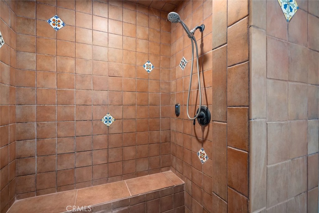 1027 Acorn Drive
