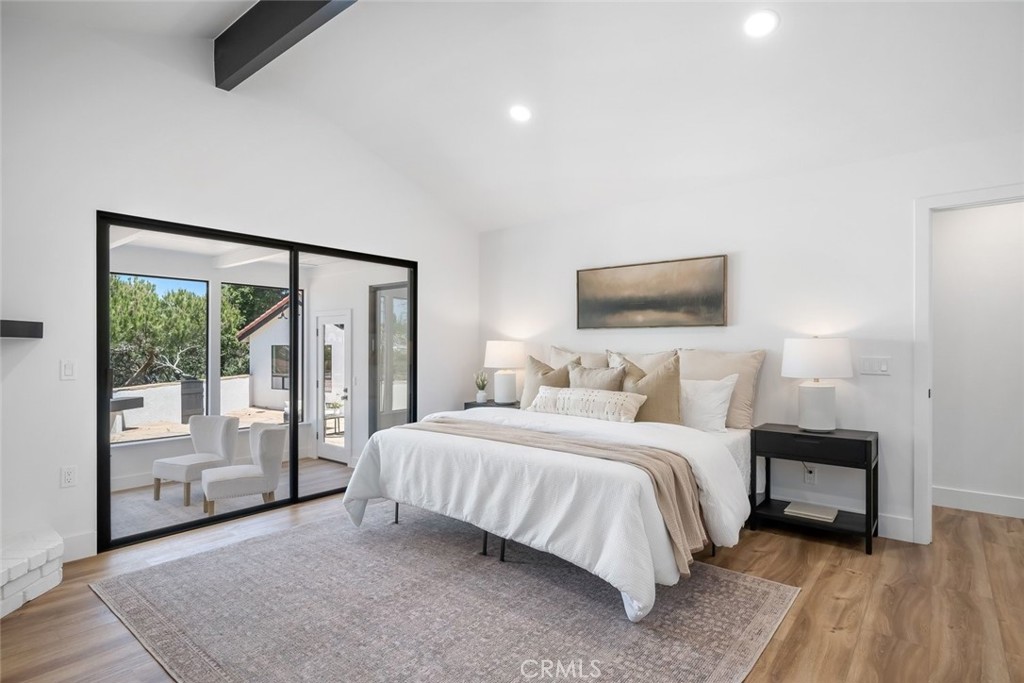 1027 Acorn Drive